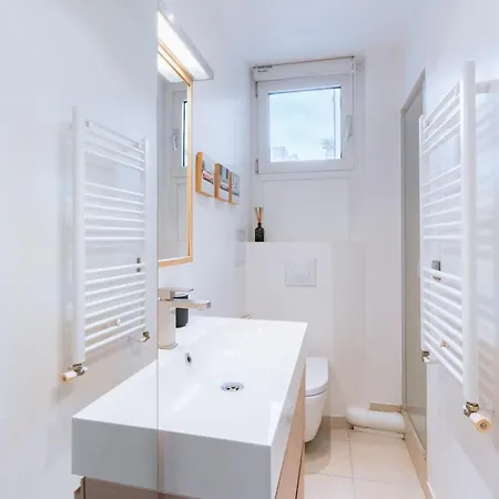 Spacious & Stylish 2bd Beaugrenelle! *